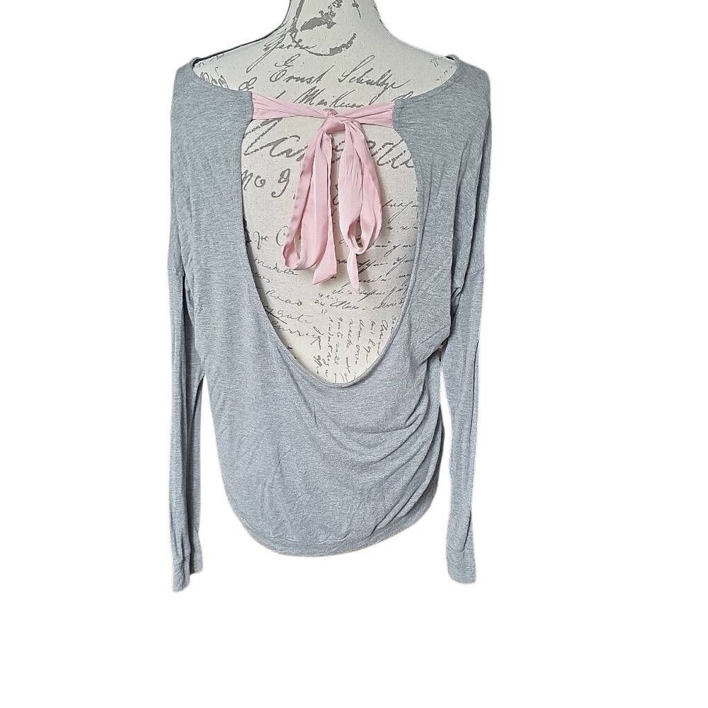 Adore Me Women's Size Large Gray Pink Bow Deep Scoop Back Long Sleeve T-Shirt
